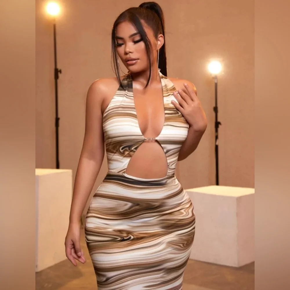 Dress - Picture 3 of 3